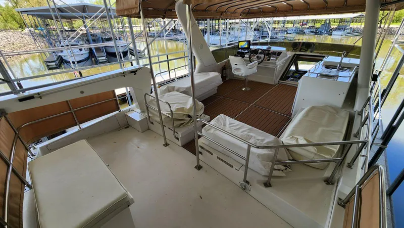 Slide: The Image of Navigator 5300 1998 - 48