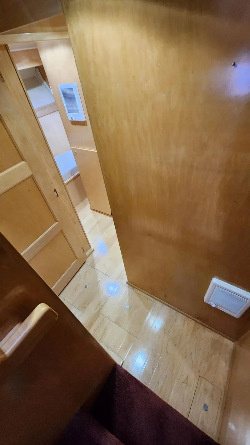 Slide: The Image of Navigator 5300 1998 - 67