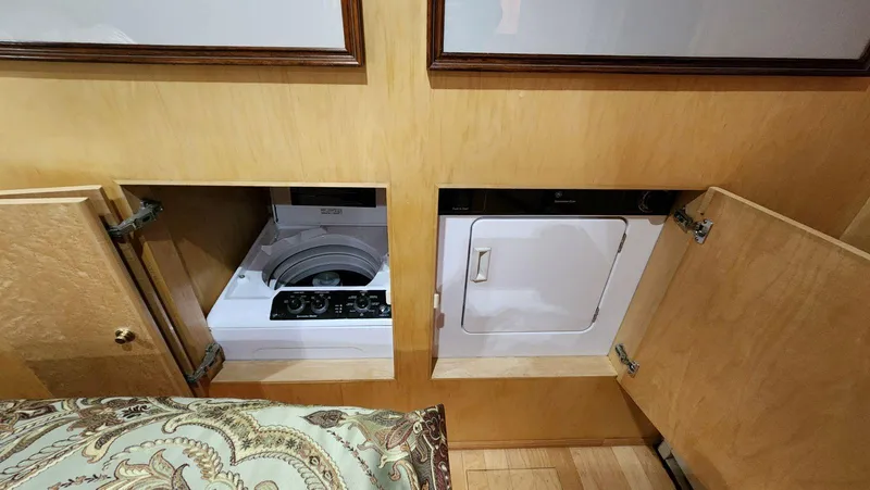 Slide: The Image of Navigator 5300 1998 - 72