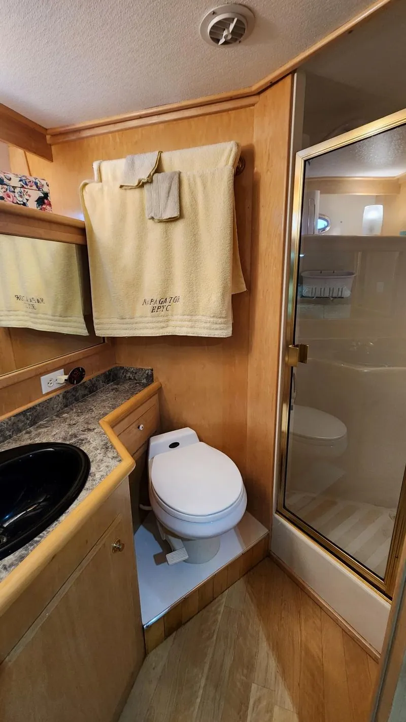 Slide: The Image of Navigator 5300 1998 - 73