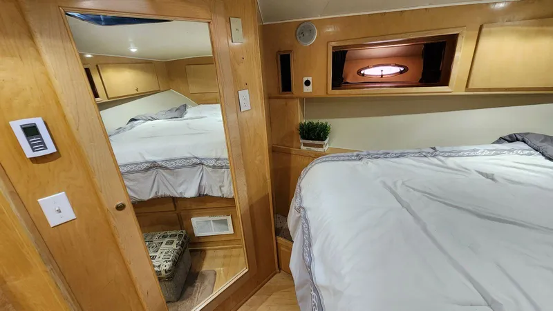 Slide: The Image of Navigator 5300 1998 - 78