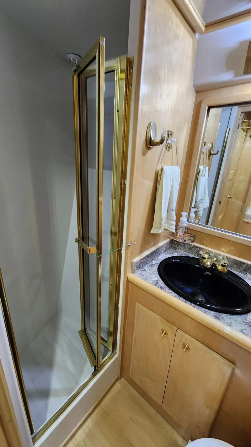 Slide: The Image of Navigator 5300 1998 - 80