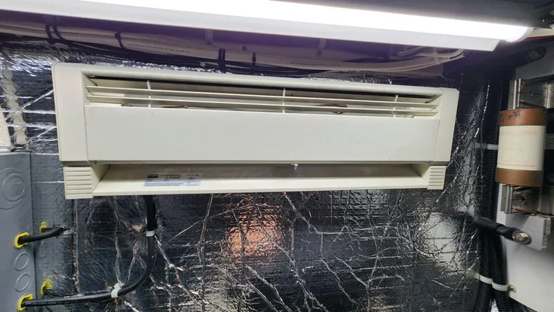 Slide: The Image of Navigator 5300 1998 - 86