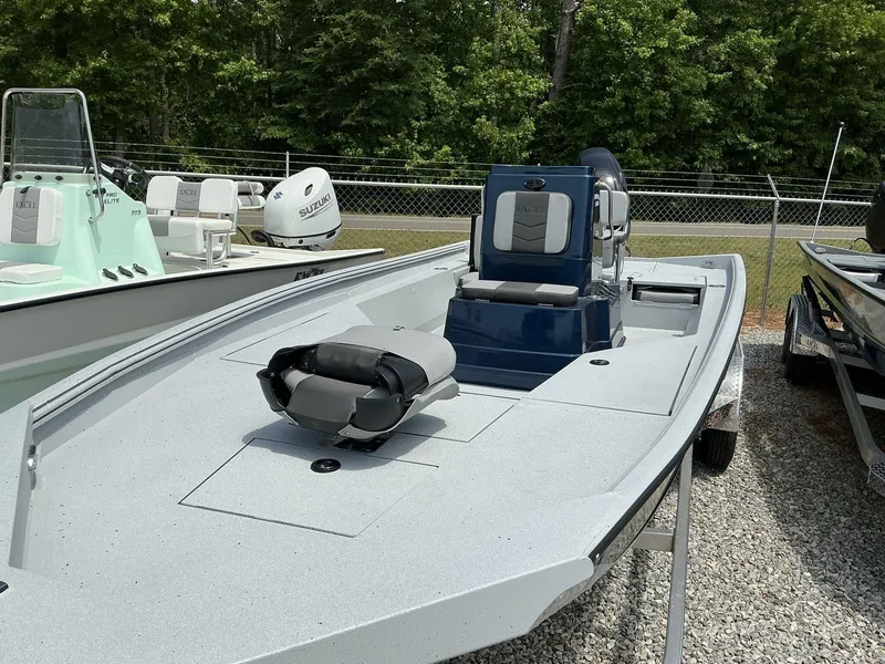 Slide: The Image of Excel Bay Pro 220 220 ELITE 2025 - 4