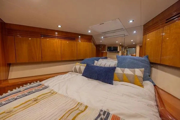 Slide: The Image of Hatteras 64 Motor Yacht 2006 - 51