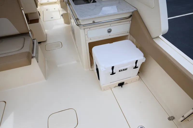 Slide: The Image of Scout 277 Dorado 2022 - 10