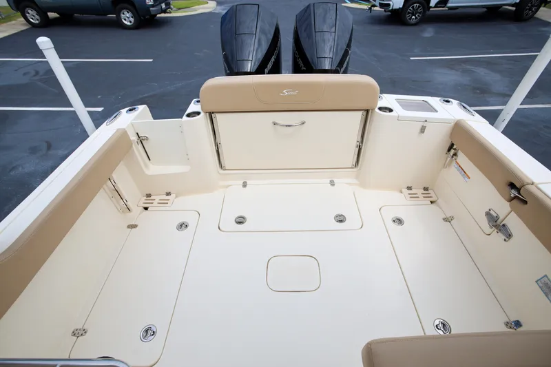 Slide: The Image of Scout 277 Dorado 2022 - 6