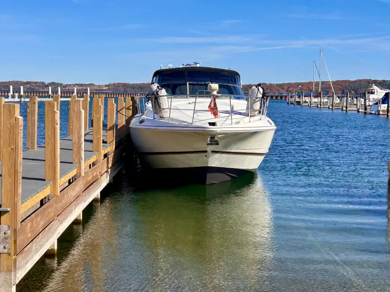 Slide: The Image of Cruisers Yachts 4270 Esprit 1997 - 2