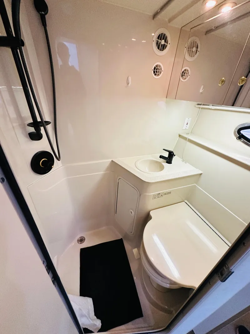 Slide: The Image of Cruisers Yachts 4270 Esprit 1997 - 31