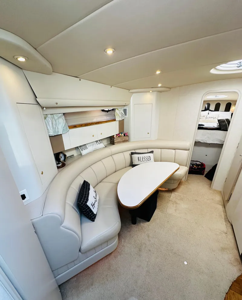 Slide: The Image of Cruisers Yachts 4270 Esprit 1997 - 32