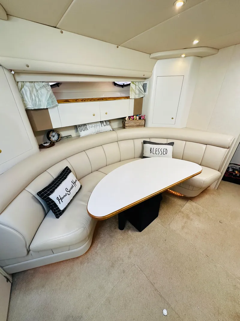 Slide: The Image of Cruisers Yachts 4270 Esprit 1997 - 33