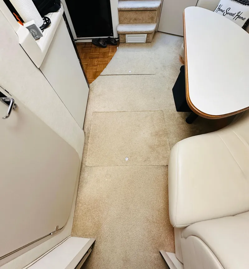 Slide: The Image of Cruisers Yachts 4270 Esprit 1997 - 35