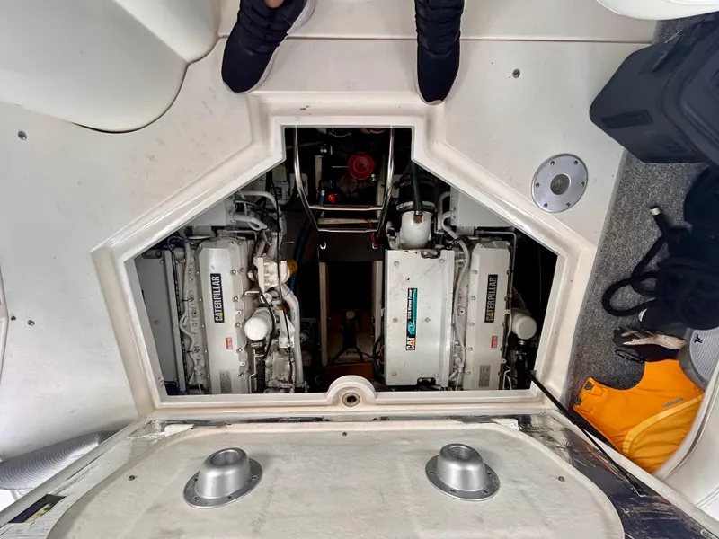 Slide: The Image of Cruisers Yachts 4270 Esprit 1997 - 56