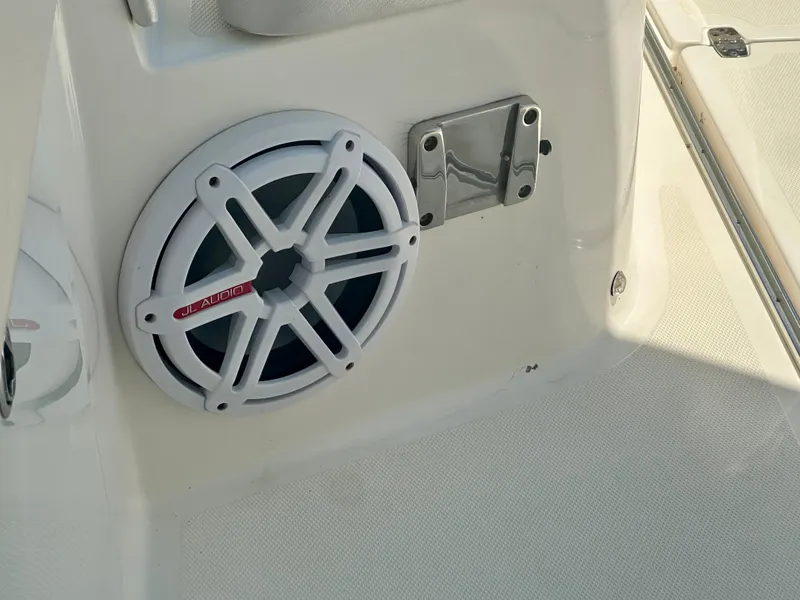 Slide: The Image of 2019 Wellcraft 262 Fisherman boat speaker and mount detail. - 4