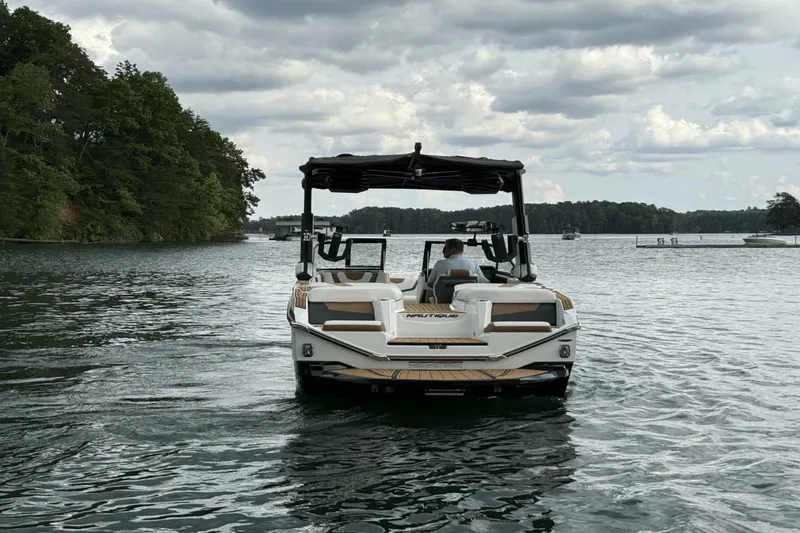 Slide: The Image of Nautique G23 2022 - 17