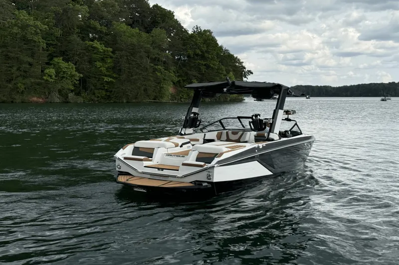 Slide: The Image of Nautique G23 2022 - 22