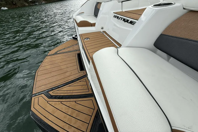 Slide: The Image of Nautique G23 2022 - 27