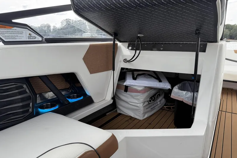 Slide: The Image of Nautique G23 2022 - 43