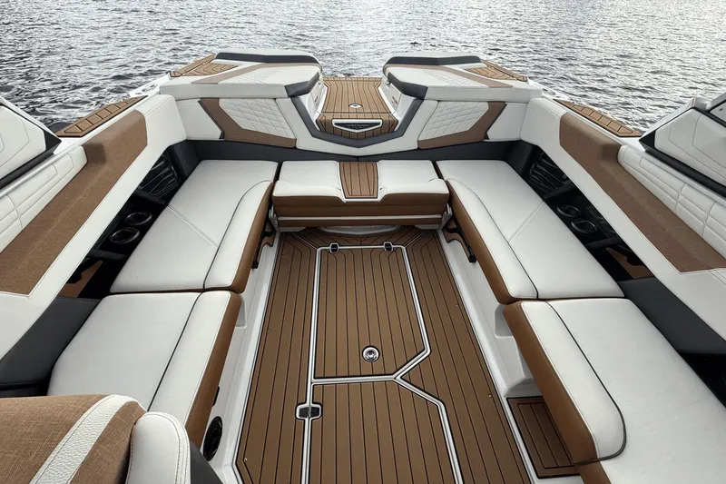 Slide: The Image of Nautique G23 2022 - 44