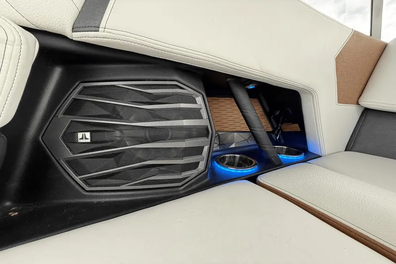 Slide: The Image of Nautique G23 2022 - 50