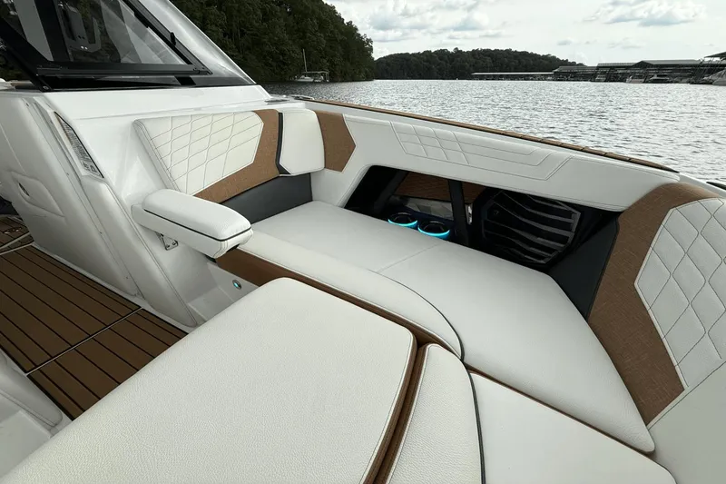 Slide: The Image of Nautique G23 2022 - 64