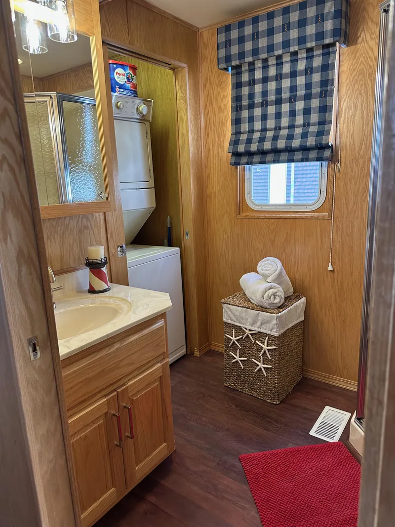 Slide: The Image of Lakeview 16' X 70' Widebody Houseboat 2006 - 111