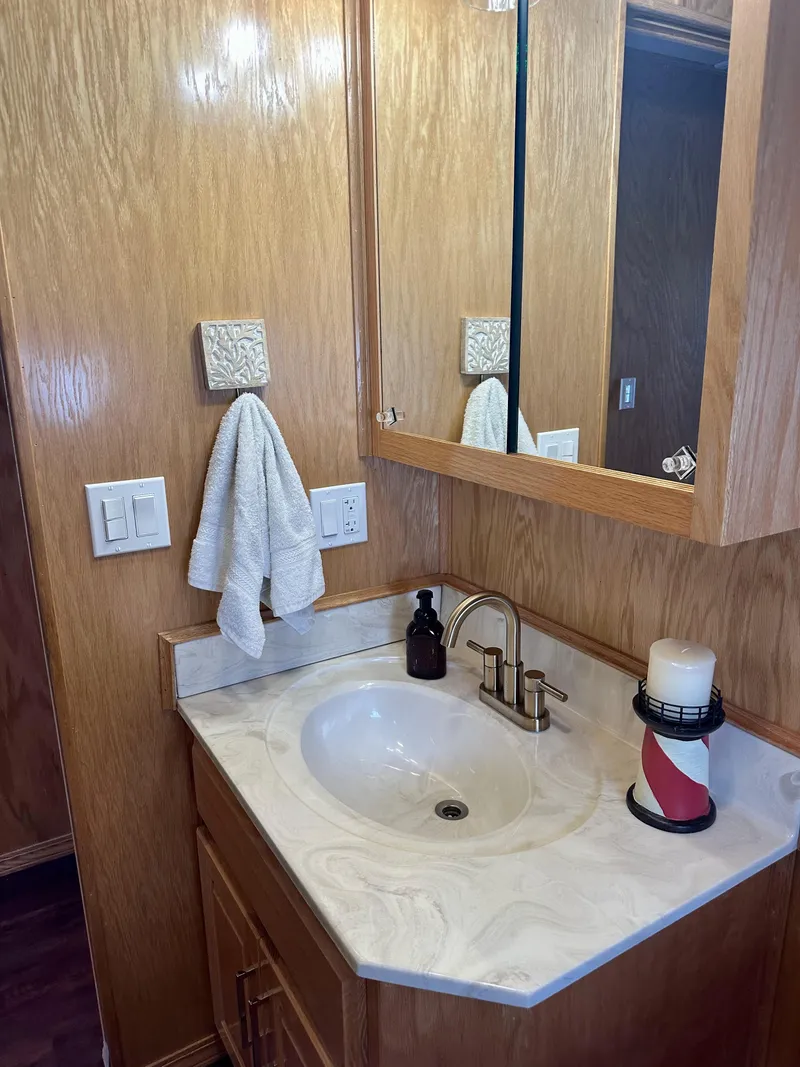 Slide: The Image of Lakeview 16' X 70' Widebody Houseboat 2006 - 112