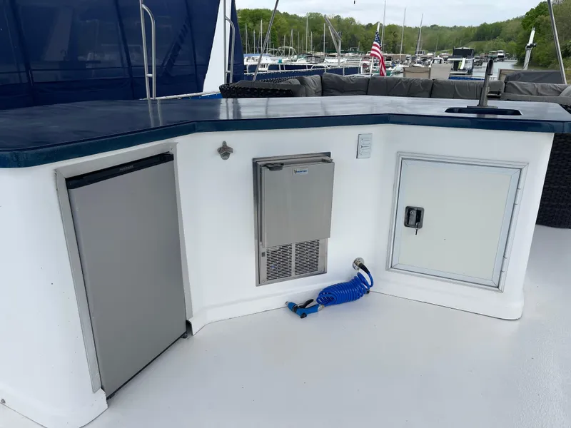 Slide: The Image of Lakeview 16' X 70' Widebody Houseboat 2006 - 120