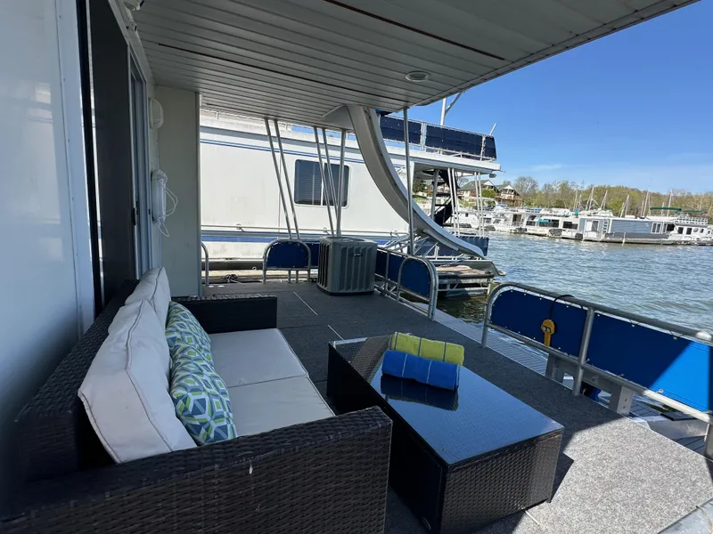 Slide: The Image of Lakeview 16' X 70' Widebody Houseboat 2006 - 123