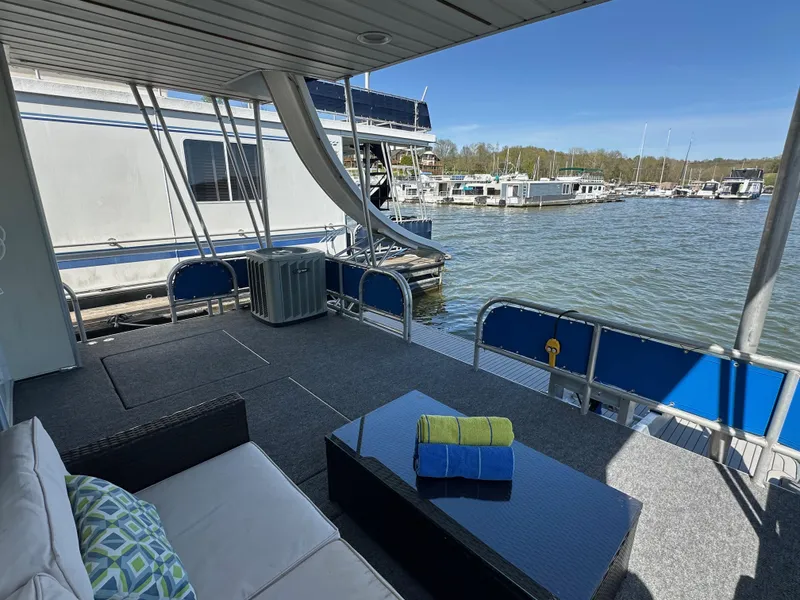 Slide: The Image of Lakeview 16' X 70' Widebody Houseboat 2006 - 124