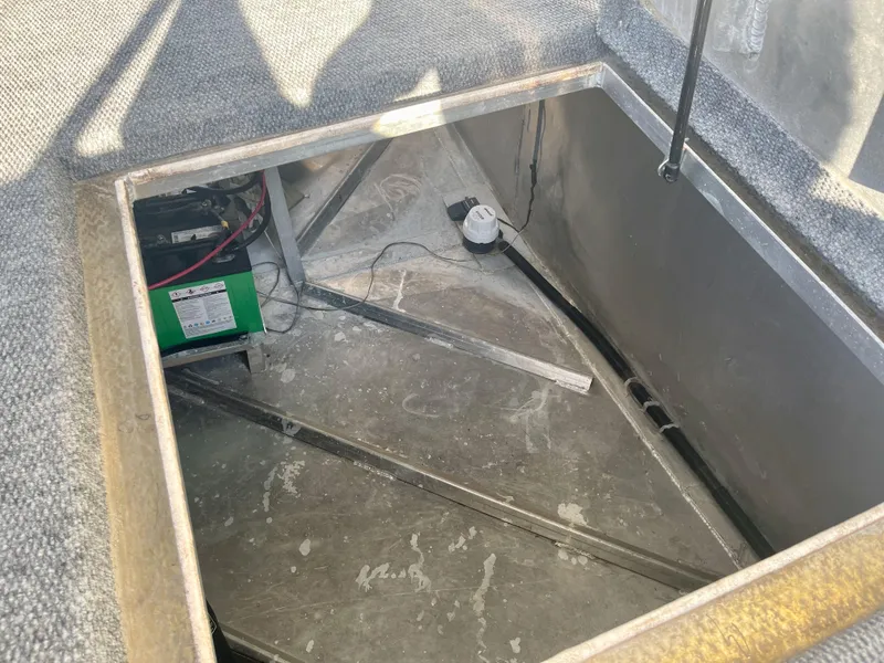 Slide: The Image of Lakeview 16' X 70' Widebody Houseboat 2006 - 129