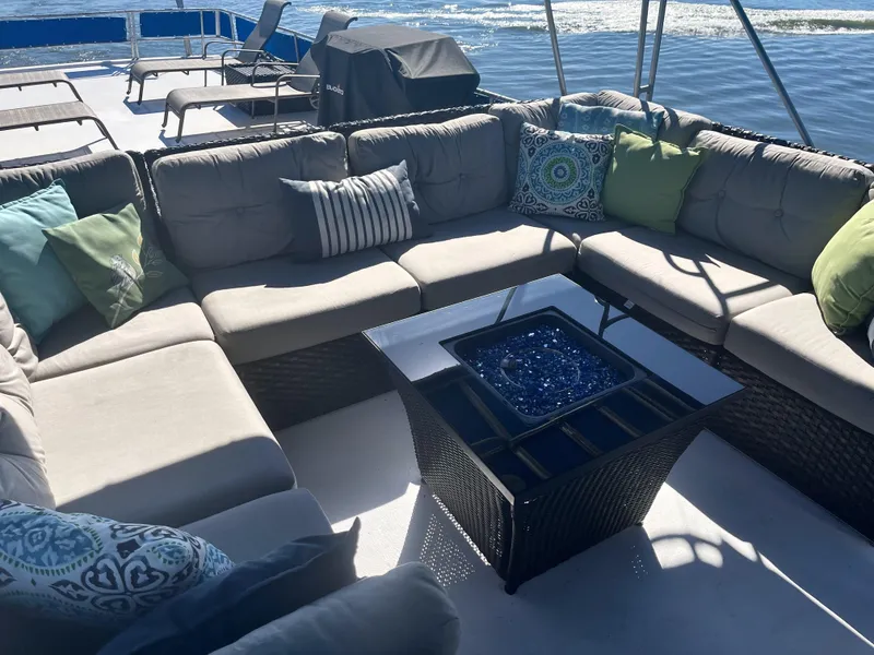 Slide: The Image of Lakeview 16' X 70' Widebody Houseboat 2006 - 22