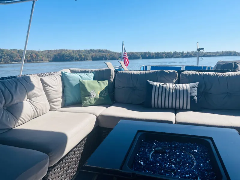 Slide: The Image of Lakeview 16' X 70' Widebody Houseboat 2006 - 23