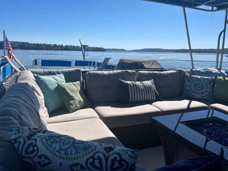 Slide: The Image of Lakeview 16' X 70' Widebody Houseboat 2006 - 24