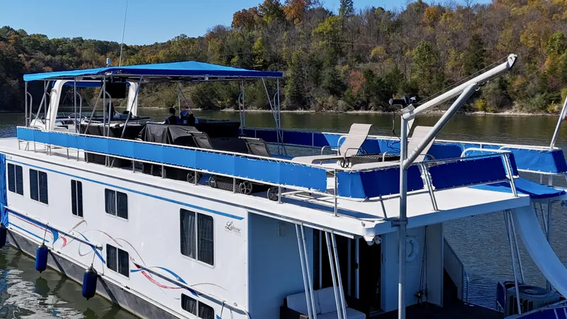 Slide: The Image of Lakeview 16' X 70' Widebody Houseboat 2006 - 3