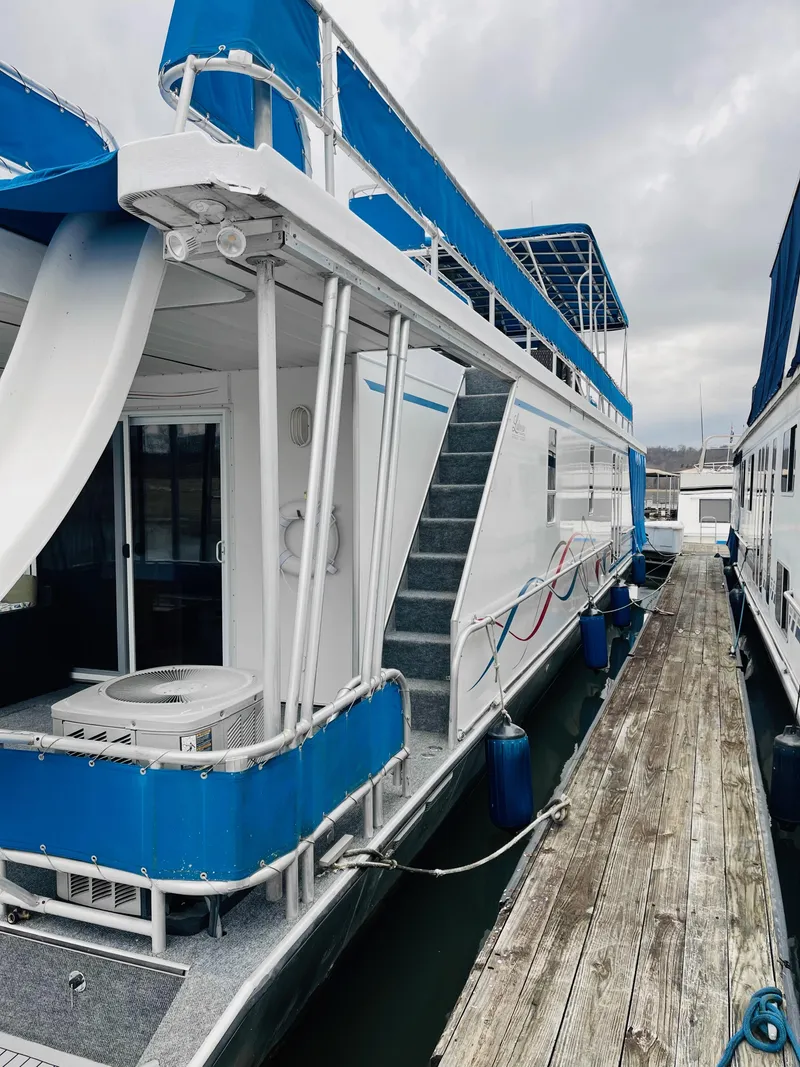 Slide: The Image of Lakeview 16' X 70' Widebody Houseboat 2006 - 31