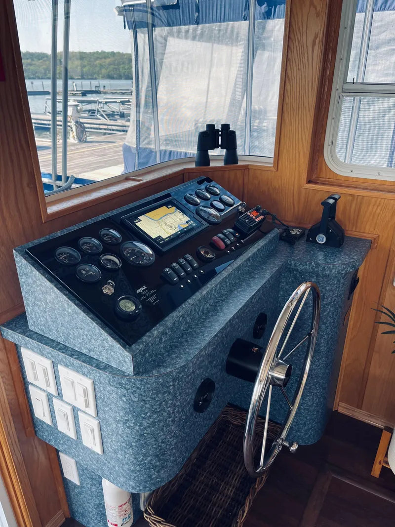 Slide: The Image of Lakeview 16' X 70' Widebody Houseboat 2006 - 53