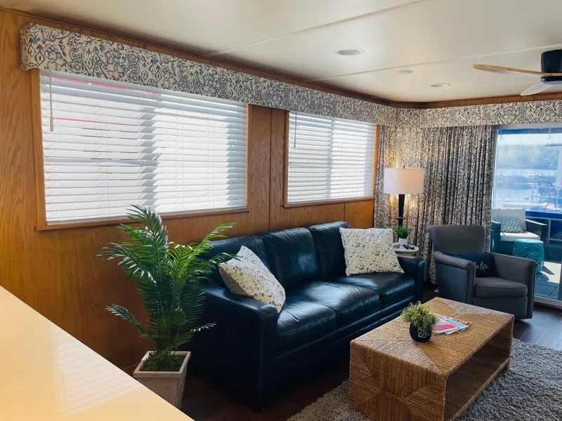 Slide: The Image of Lakeview 16' X 70' Widebody Houseboat 2006 - 57