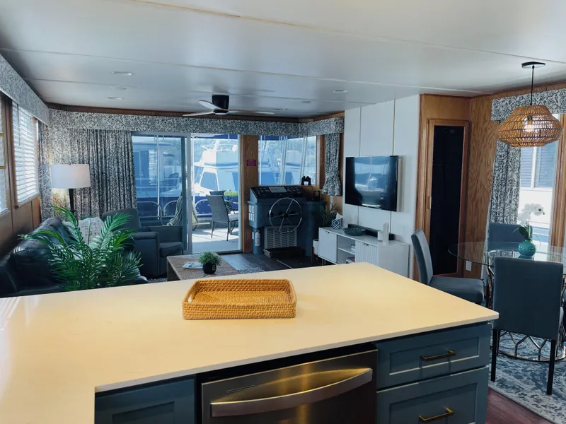 Slide: The Image of Lakeview 16' X 70' Widebody Houseboat 2006 - 67