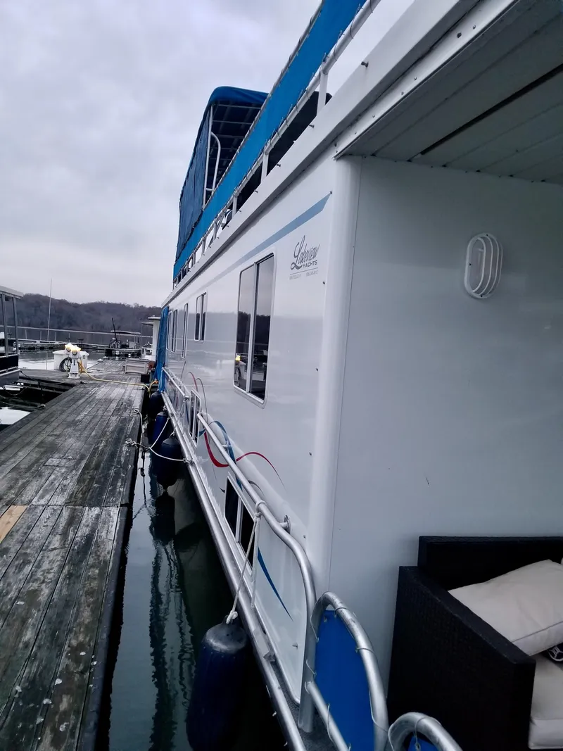 Slide: The Image of Lakeview 16' X 70' Widebody Houseboat 2006 - 7