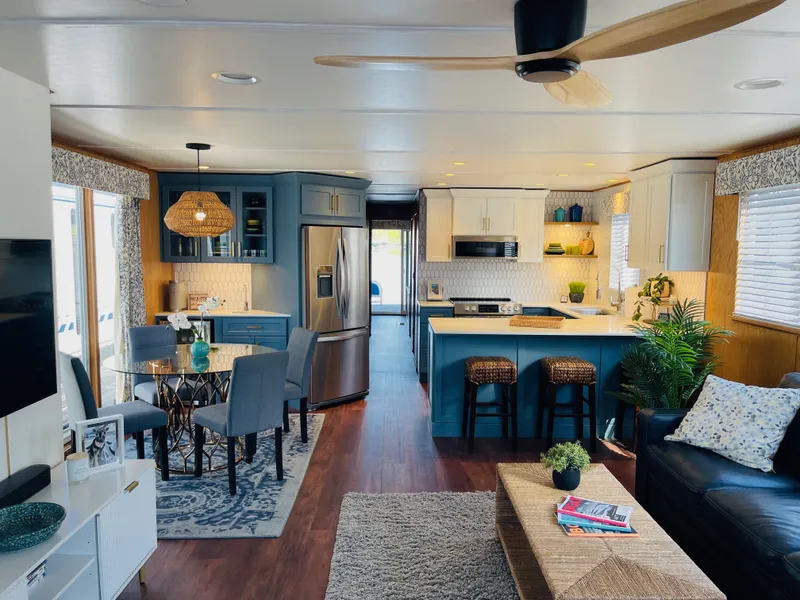 Slide: The Image of Lakeview 16' X 70' Widebody Houseboat 2006 - 73