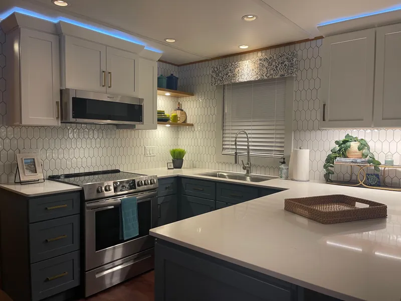 Slide: The Image of Lakeview 16' X 70' Widebody Houseboat 2006 - 82