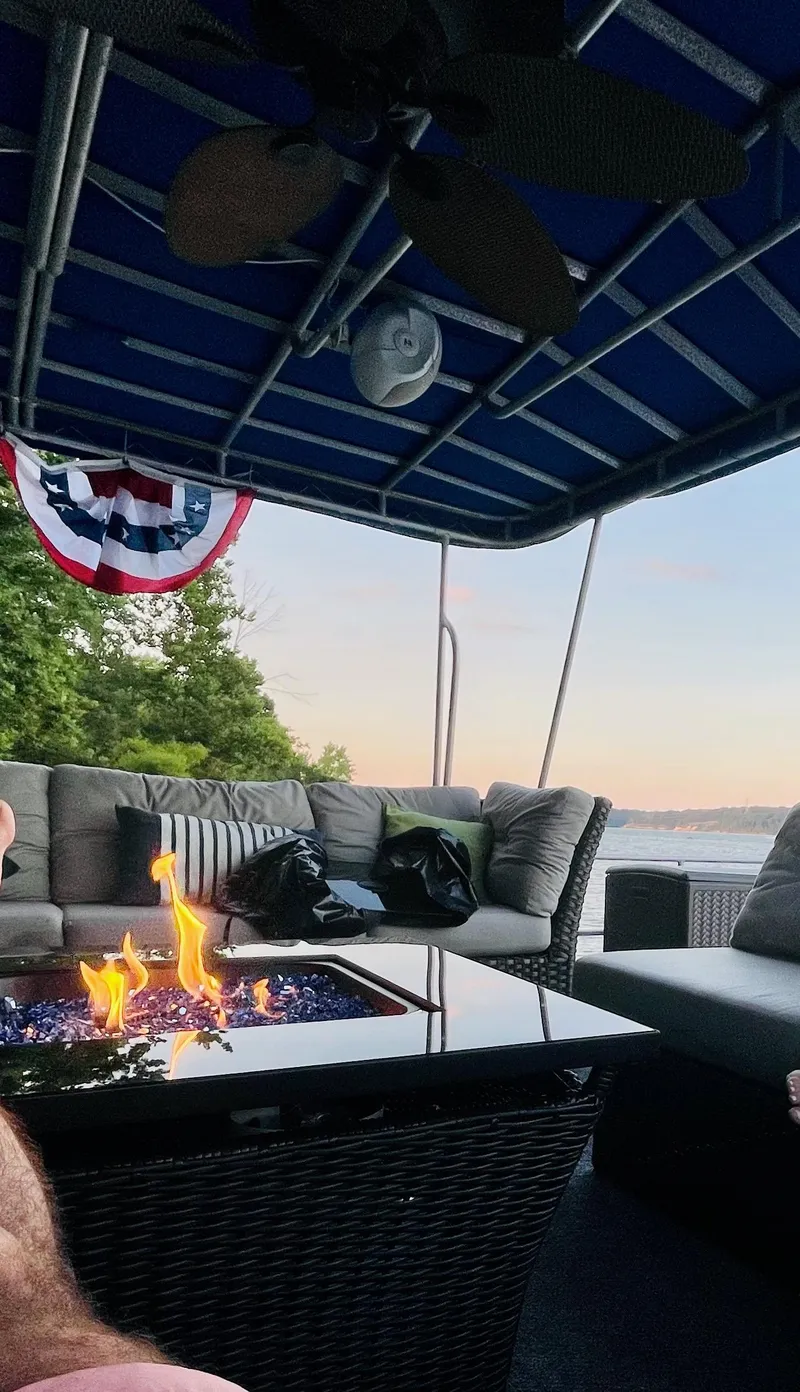 Slide: The Image of Lakeview 16' X 70' Widebody Houseboat 2006 - 9