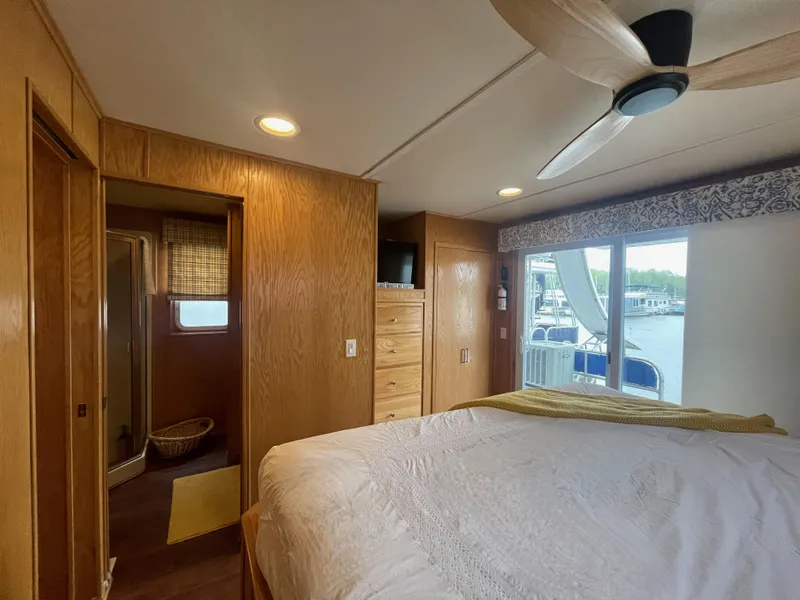 Slide: The Image of Lakeview 16' X 70' Widebody Houseboat 2006 - 94