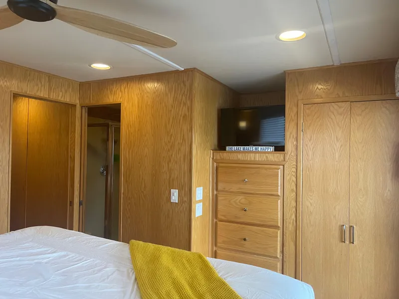 Slide: The Image of Lakeview 16' X 70' Widebody Houseboat 2006 - 95