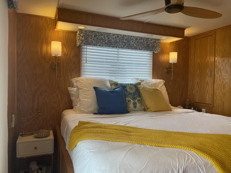 Slide: The Image of Lakeview 16' X 70' Widebody Houseboat 2006 - 96