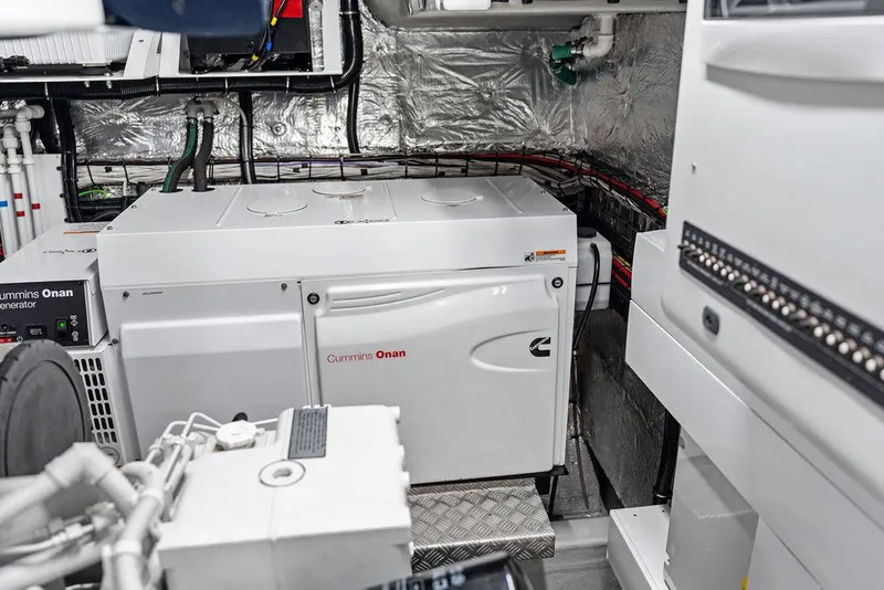 Slide: The Image of Sunseeker 86 Yacht 2019 - 128