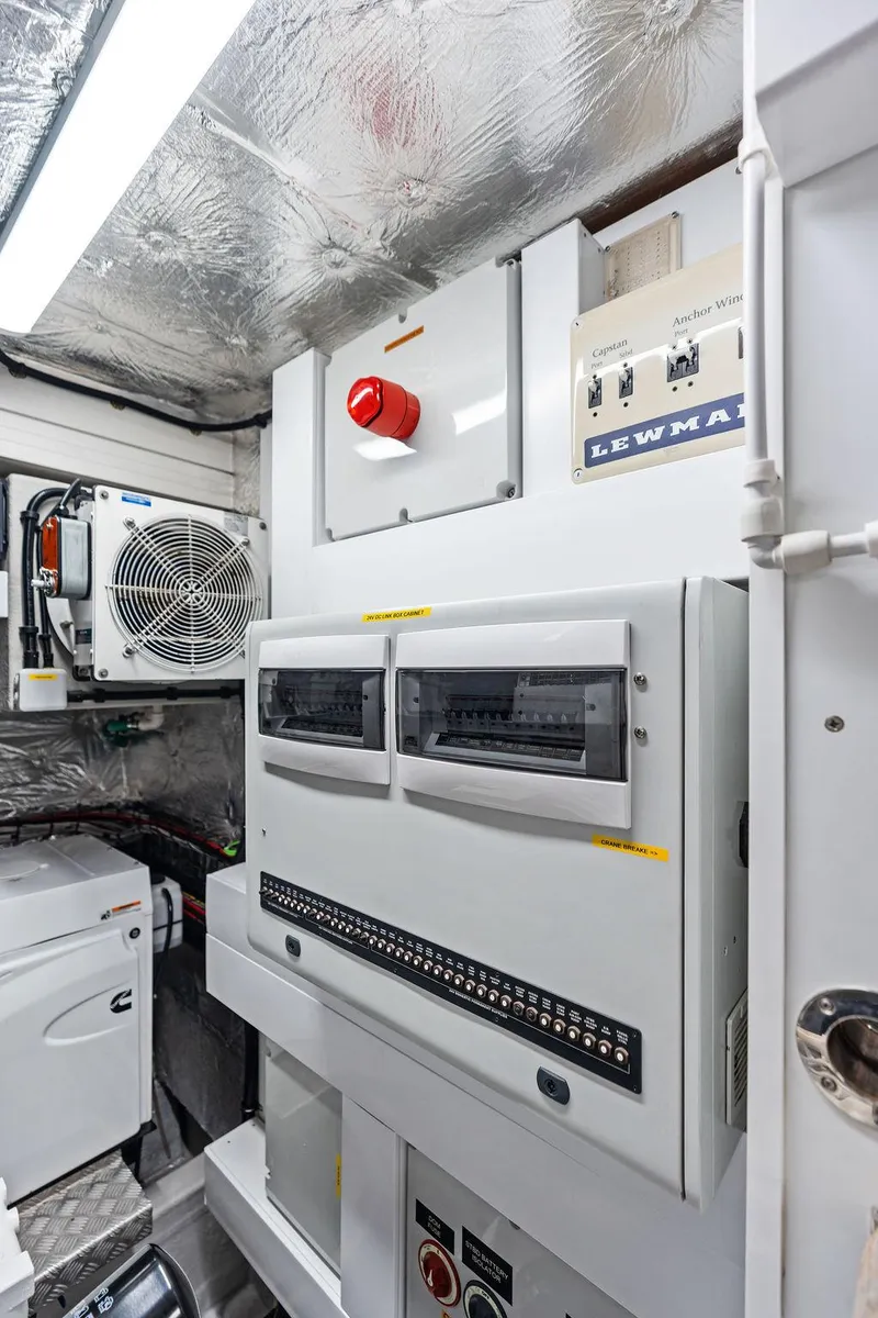 Slide: The Image of Sunseeker 86 Yacht 2019 - 129