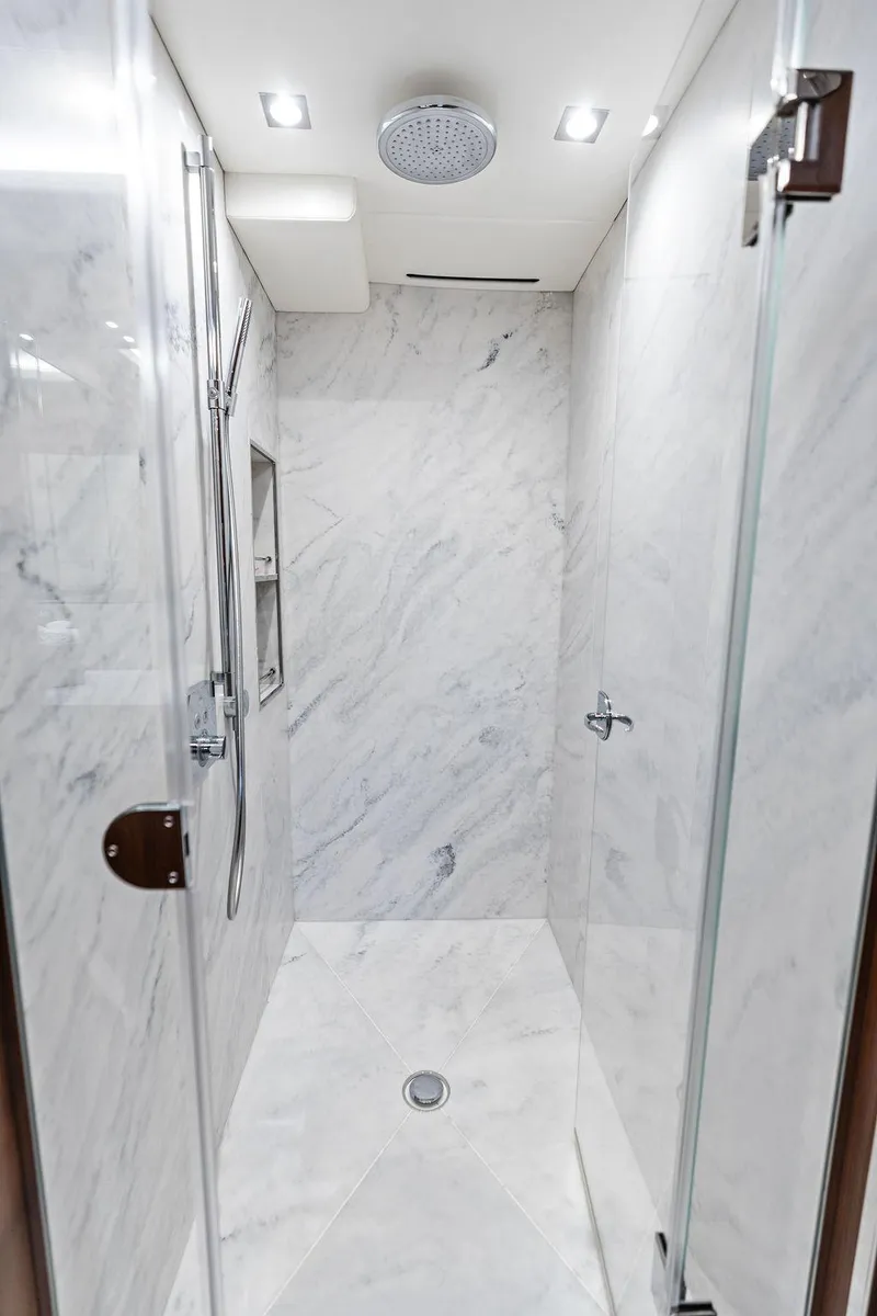 Slide: The Image of Sunseeker 86 Yacht 2019 - 91