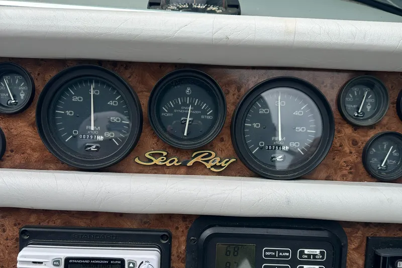 Slide: The Image of Sea Ray 370 Express Cruiser 1994 - 54